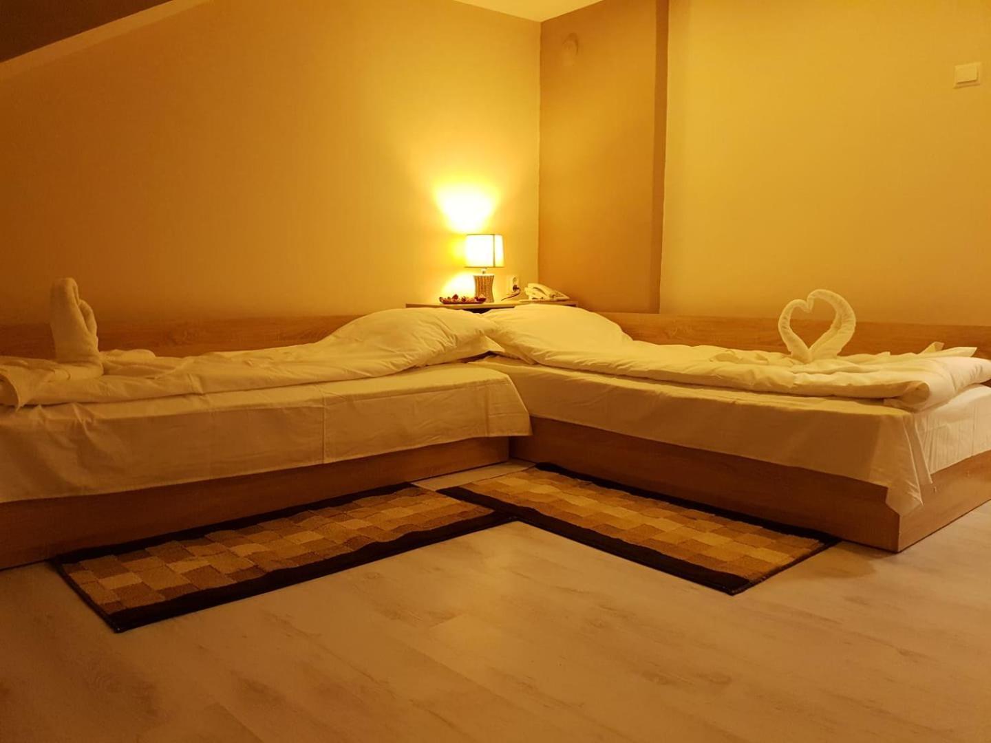 Валентино Hotel Vratsa Bagian luar foto