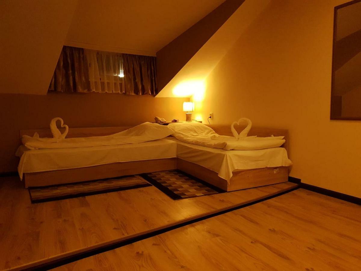 Валентино Hotel Vratsa Bagian luar foto