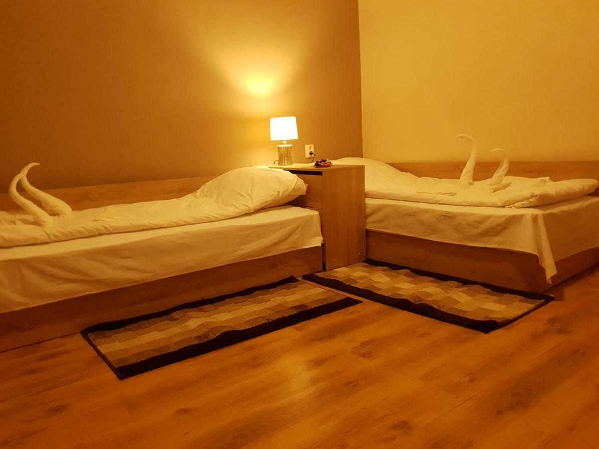 Валентино Hotel Vratsa Bagian luar foto